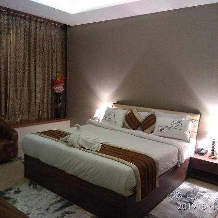 Visawa Palace Nanded Ngoại thất bức ảnh