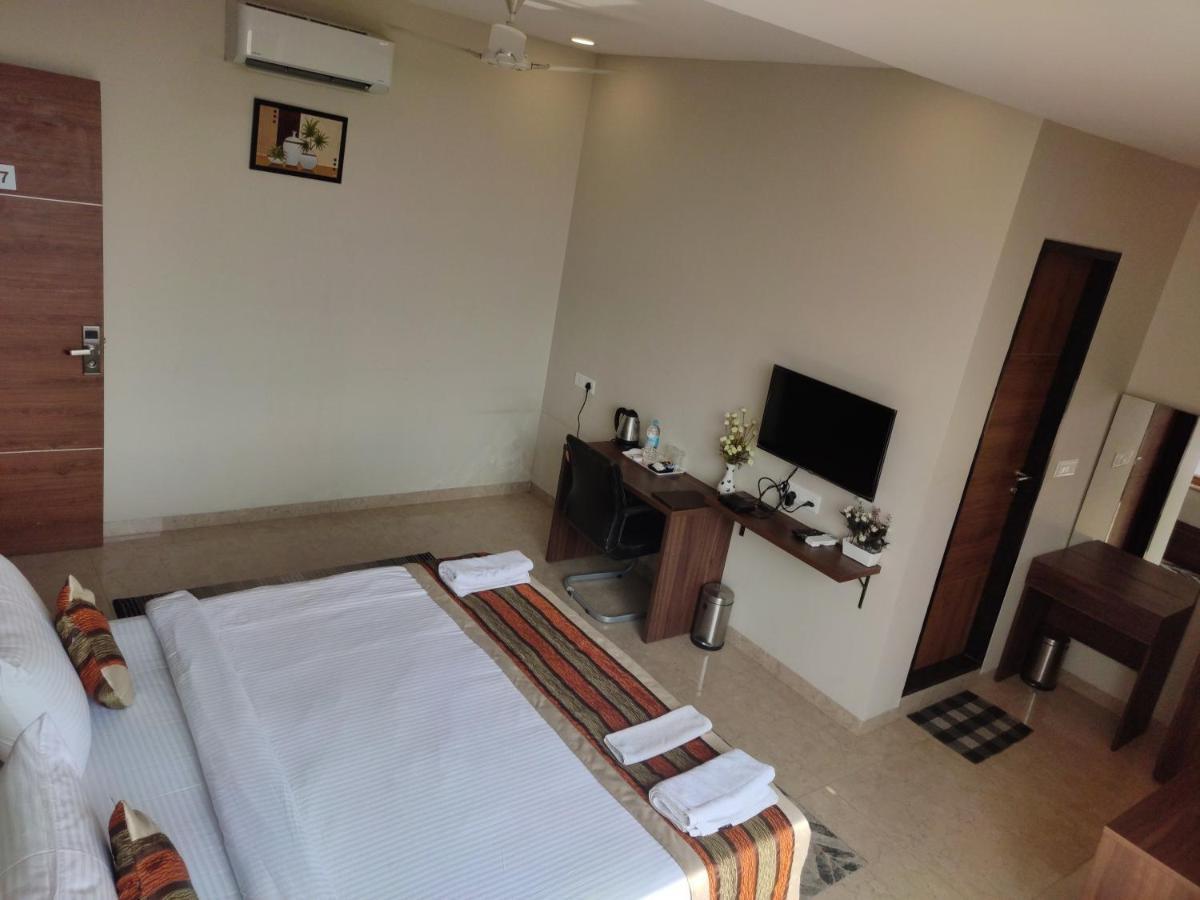 Visawa Palace Nanded Ngoại thất bức ảnh